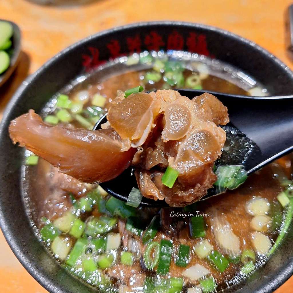 Lin Dong Fang Beef Noodle half tendon half beef noodle tendon