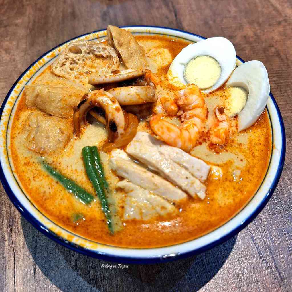 Mr Chee Kopitiam curry laksa noodles combo